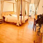Δωμάτια σε οικογενειακή κατοικία Casa Clot