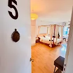 Casa Clot Δωμάτια σε οικογενειακή κατοικία *